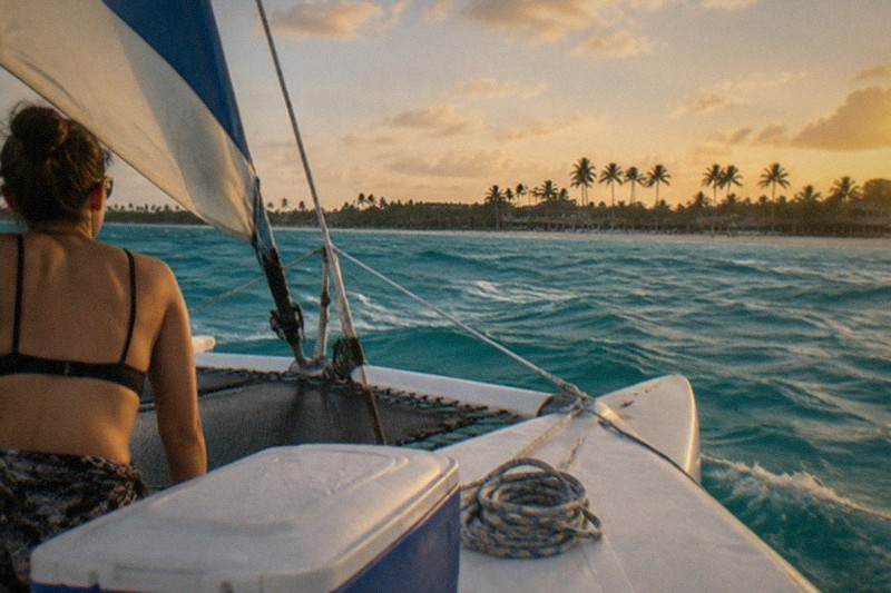 Small-Group Sailing And Snorkel