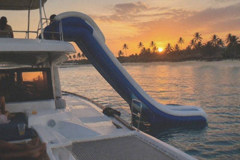 Private Cruise, Slide, Unlimited Drinks